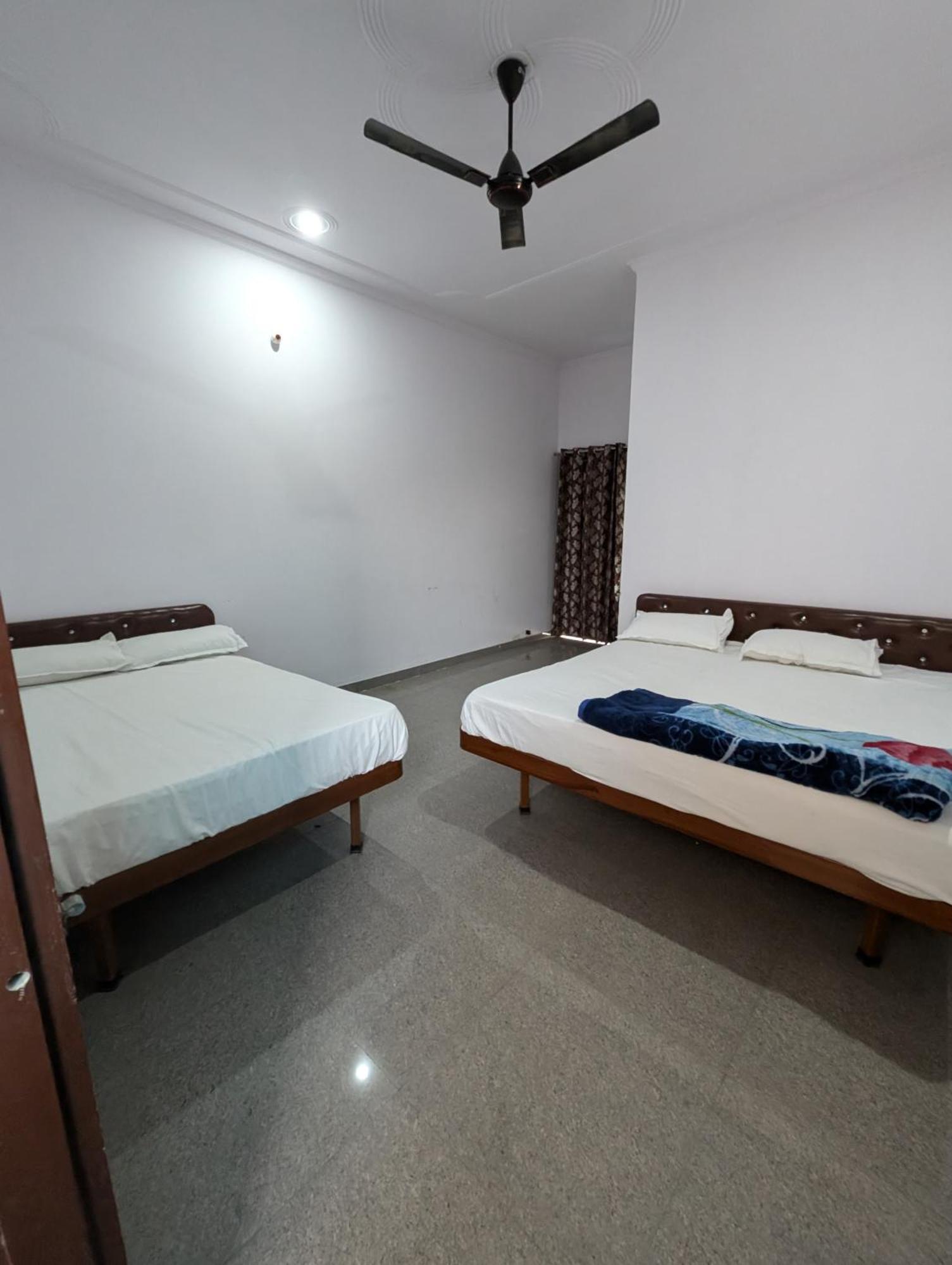 Hotel Raghunath Palace Khātu Esterno foto